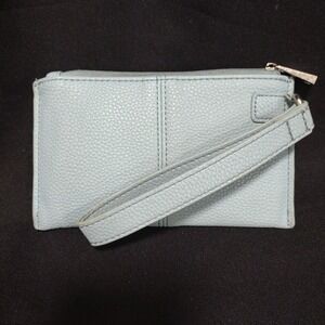Jewell Thirty-One Powder Blue Wristlet Clutch Zippered Pebbled Polyurethaneโ Zip
